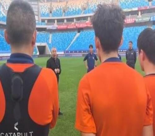 乔伟光为海牛将士打气：我们是保命的，别让海港趟着我们夺冠