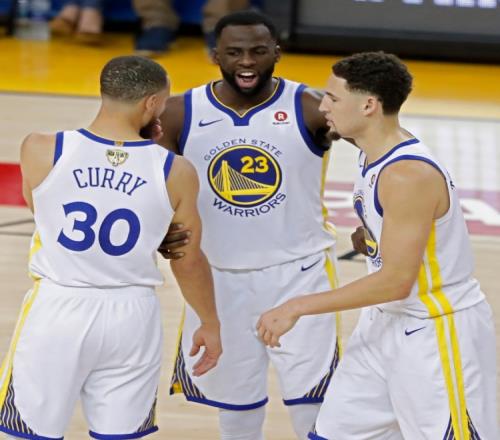 9年前的今天：勇士取得主场跨赛季54连胜创造NBA历史纪录