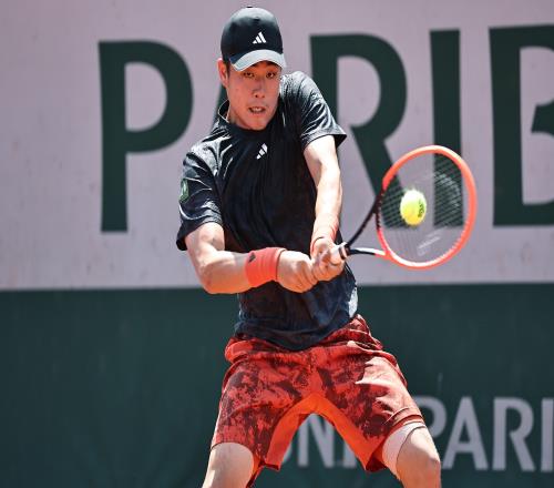 收获赛季首胜！ATP挑战赛奥埃拉斯站：吴易昺击败5号种子博耶尔