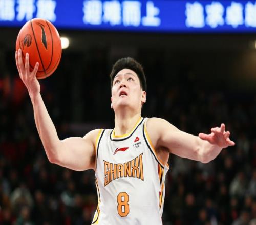 三分有点失准！张宁10中5得到11分6板3助三分4中1