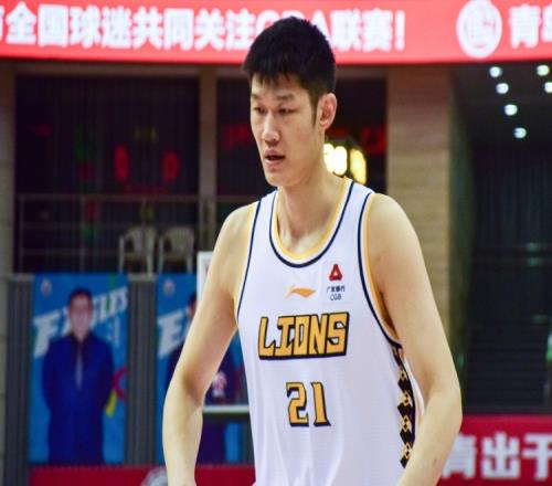 定海神针！胡金秋13投10中&罚球7中7砍27分5板3助正负值+30！