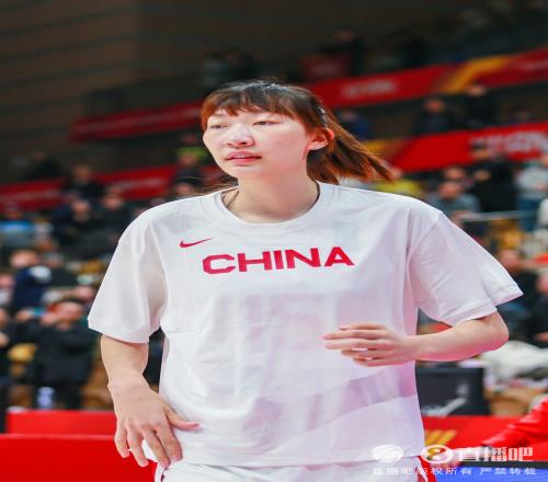 记者：韩旭目前伤病已养好特定时刻双塔组合还是可以多尝试的