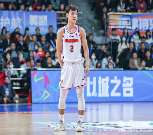 杜锋：徐杰拿南区后卫的票王当之无愧现在每个队都在针对他防他