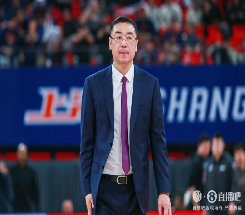 媒体人：上海除沃特斯外的双外援贡献不够刘鹏指导要想办法了