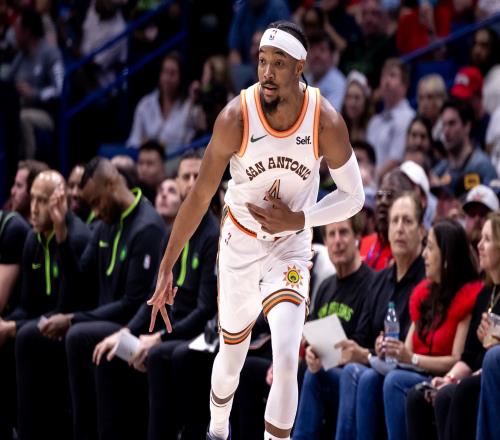 又来一个！上海男篮签下格拉汉姆曾命中NBA历史最远压哨绝杀