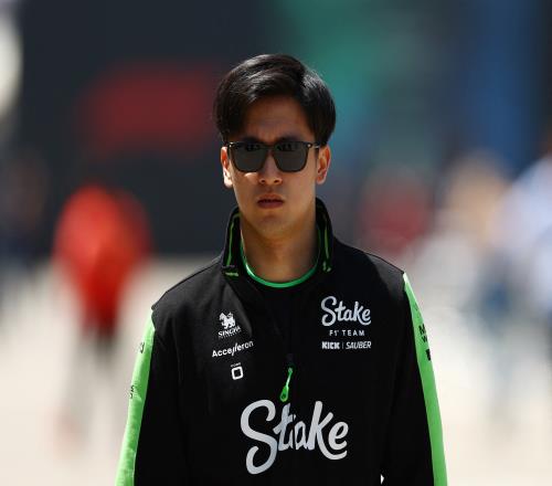 名额1！2025年F1车手阵容还剩5个席位，周冠宇依然暂无下家