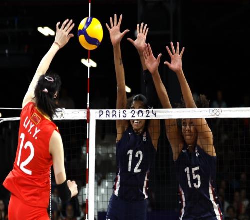 连下两城！中国女排第二局2519取胜大比分20领先美国女排