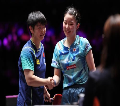 乒乓球亚洲杯女单14决赛，孙颖莎42张本美和晋级半决赛