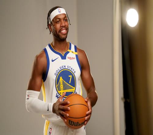 NBA历史仅2人在开赛前6场扔进30+三分：库里5次希尔德1次
