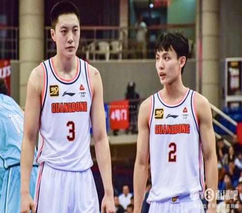 青岛队记：广东打这种高端局的经验太丰富了上海明显跟不上节奏