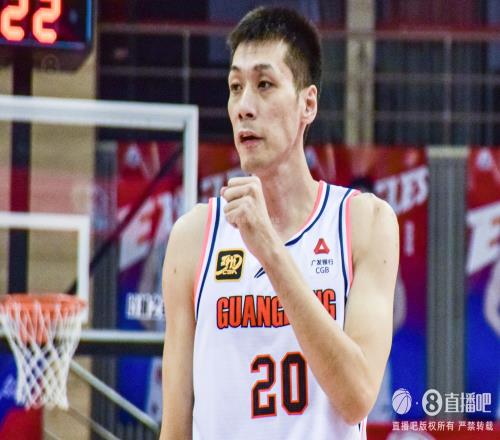孔德昕：任骏飞被驱逐没有改变战局王哲林伤退让上海更早崩溃