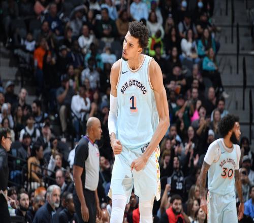 HoopsHype评25岁以下Top25球员：文班接棒东契奇火魔均3人上榜