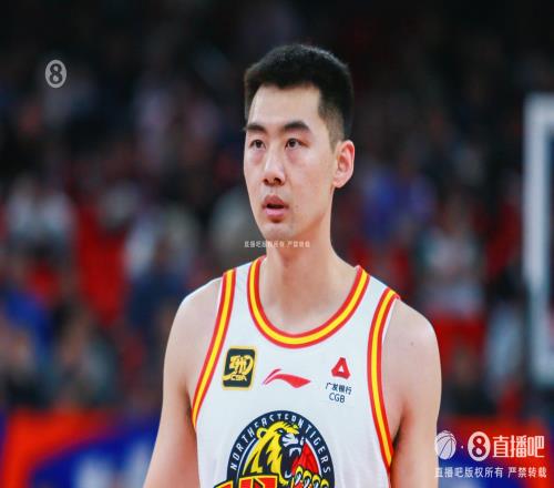 一点手感都没得！崔晋铭7投仅1中&三分3中0只拿到2分正负值13