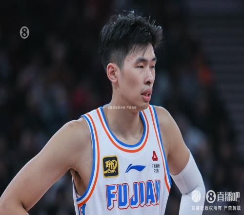 尽力了！邹阳打满全场12中8拿到21分10板2断三分3中3