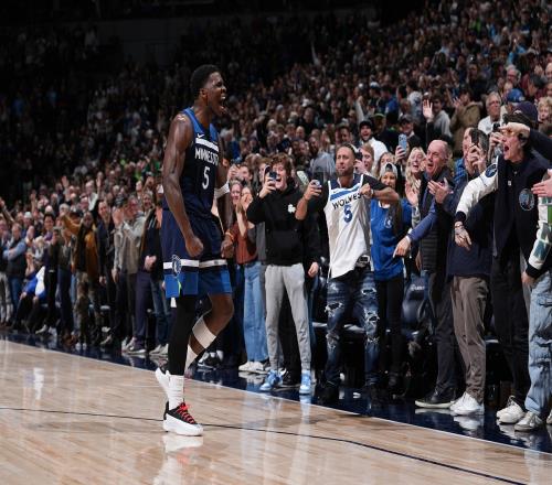 NBA彩经：湖人击退马刺快船扑灭热火火箭再擒灰熊勇士胜猛龙