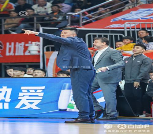 罚款！张明池违规入场杜锋又领罚单杜锋本赛季累计罚款共8万元