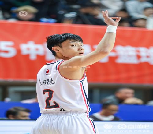 铁人！本赛季CBA常规赛仅17名球员做到46场全勤徐杰、邹阳在列