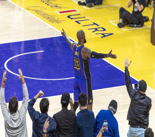 分析NBA目前的舆论环境：詹姆斯之后联盟门面成了一个烫手山芋