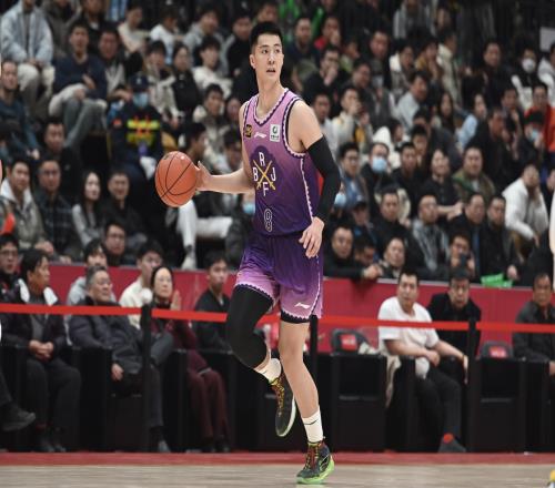 朱松玮：仍然相信自己能变得更好兄弟们下赛季我们再来