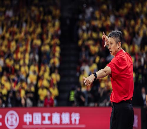 麦穗丰：中国男篮最大进步在于球风改变正全力追赶世界潮流