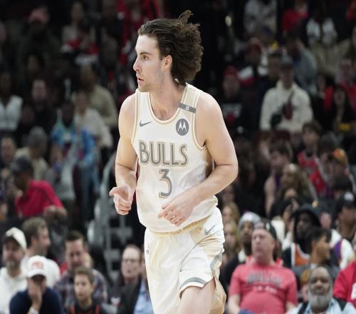 比肩乔詹登约威东魔！基迪最近10场220分96板100助NBA历史第8人