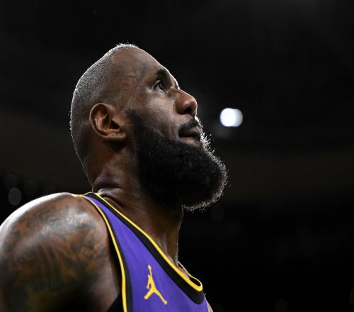 Skip：老詹回来湖人连输2个东部弱队&太可悲不是说NBA最佳防守吗