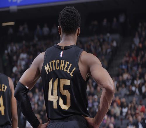 NBA彩经：雷霆击沉快船约基奇缺阵掘金不敌火箭骑士击败爵士