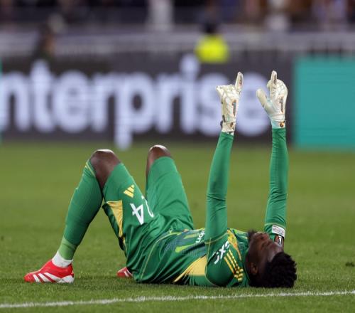 EA最佳宣传片FC25模拟曼联欧联，预测对奥纳纳失误及里昂进球者