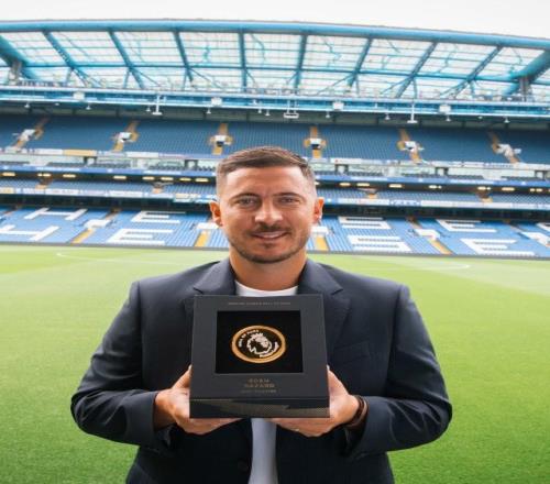 28岁身价1.2亿欧元，世界第三人，却接连遭遇重伤，32岁无奈退役