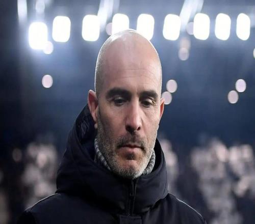 TA：蓝军战术框架成型，但马雷斯卡仍难破解密集防守困境