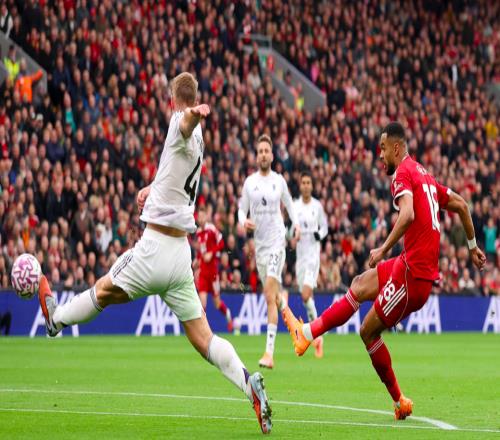 21！姆贝莫闪击加克波三中门柱马奎尔绝杀曼联送利物浦4连败