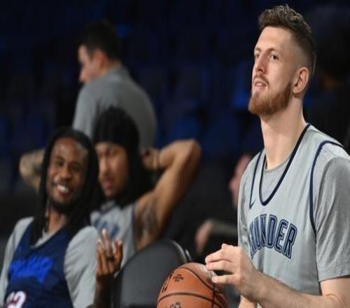 阵容齐整！哈滕&华莱士将于明日NBA杯半决赛复出