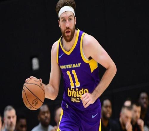 前一场34分，后一场29分，湖人二队得到了一名顶级内线得分手