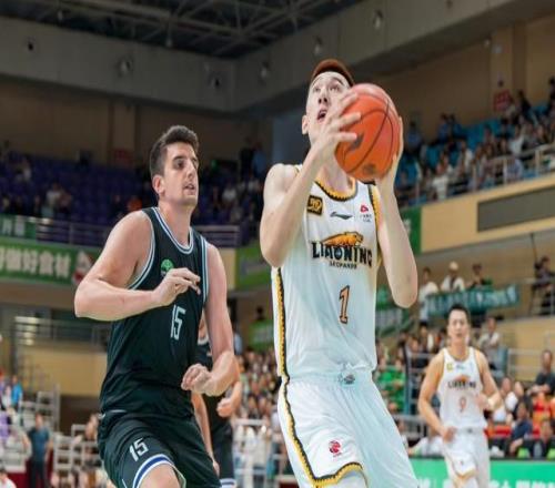 辽宁男篮揭幕战！全新阵容亮相，莫兰德回归首秀，央视直播