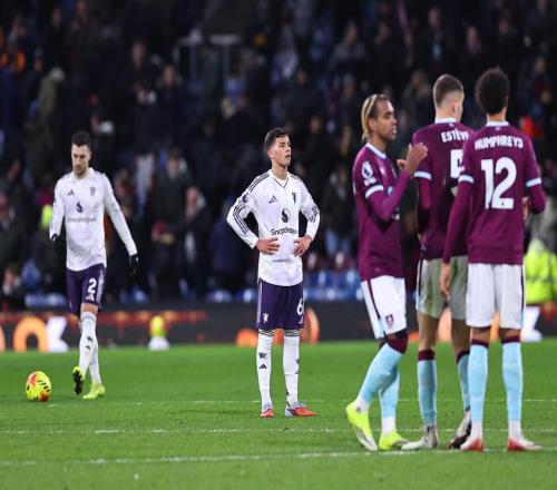 曼联22倒数第2！3连平跌英超第7新帅无缘开门红8500万新援双响