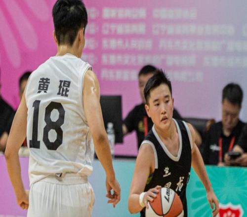 四战全打满40分钟！场均23.5+9取1胜3负24岁锋线能获宫导关注否