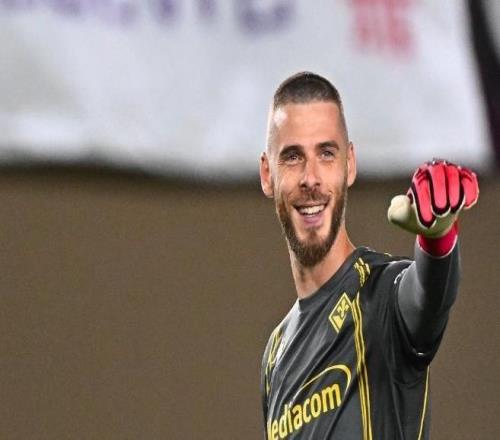 皮奥利重返圣西罗！莱奥双响+准绝杀，AC米兰21紫百合登顶积分榜