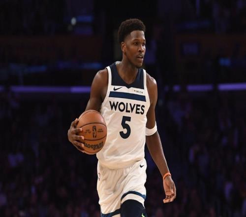 Shams：爱德华兹因右腿筋拉伤伤缺两周