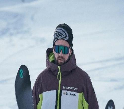 坦博尔如何用26年，织就一件雪服的科技与灵魂？