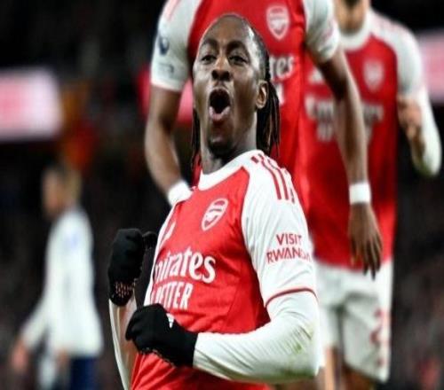 戴帽成为德比英雄埃泽：做梦都想不到