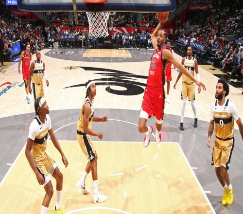 两战77+13三分！墨菲顶级3D属性令人垂涎鹈鹕视为非卖品扎心勇士