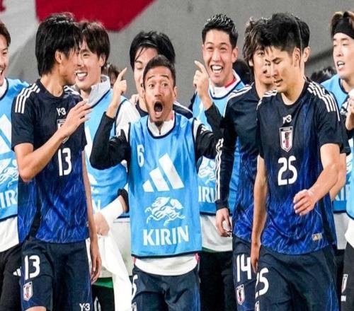 蝴蝶飞过沧海！森保一连克3大欧冠冠军名帅日本苦熬36年终赢巴西