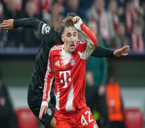 17岁290天，卡尔成为欧冠历史连续3场进球最年轻的球员