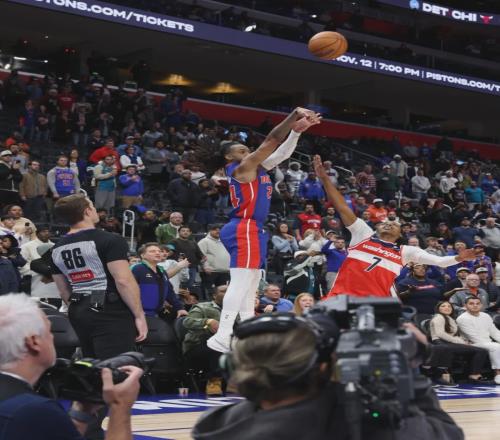 46+12+11+5历史第一人！狂打31铁超科比！他会成为下一个巨星吗