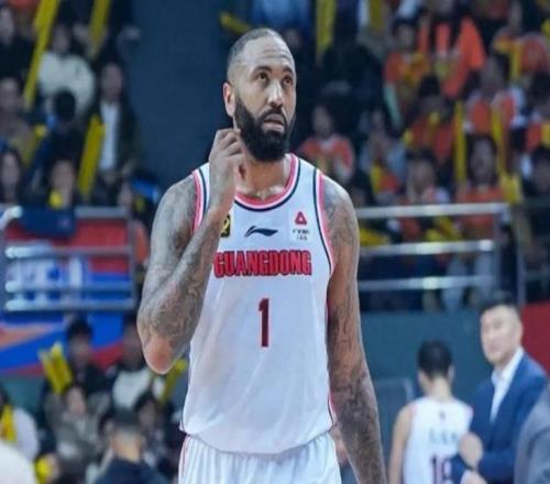 篮协下发通知：吉伦沃特禁赛3个月，广东队被追加处罚36000元