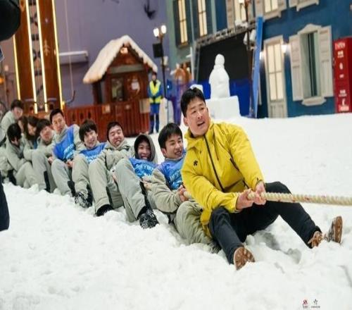 百万市民牵手冰雪，上海分会场启幕第十二届全国大众冰雪季