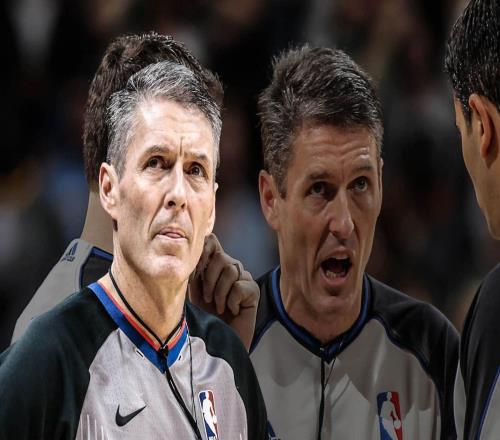 名记：NBA将在新赛季逐步实施裁判比赛中戴耳机的新规