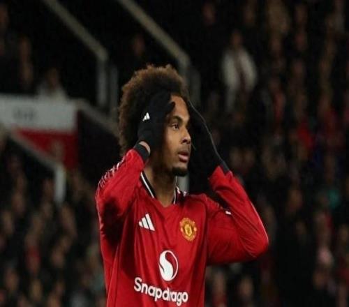 曼联前锋难得首发却上演灾难之夜，错失良机成众矢之的