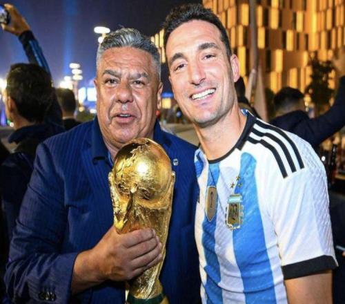 阿根廷又获顶级中锋！1米9的攻城锤，超越小蜘蛛！9场8球领跑金靴