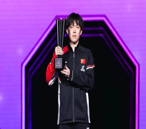 4-0横扫夺冠！25岁王楚钦无愧国乒新王，樊振东明年归来组双核？